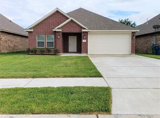816 Rosewood Ln, Angleton, TX 77515