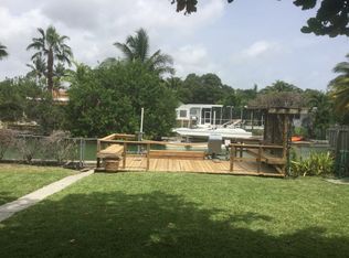 1385 Daytonia Rd, Miami Beach, FL 33141