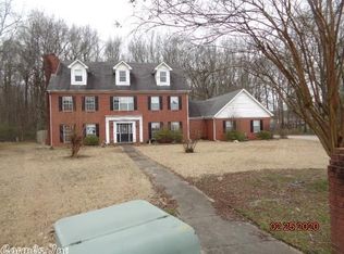 14 Woodland Dr, Jacksonville, AR 72076