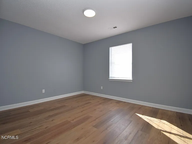 3310 Parkway Ct #B — Photo 12