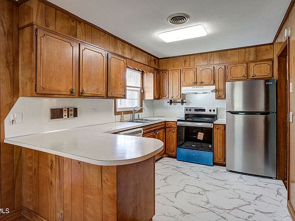 5th image of 145 Keystone Dr
