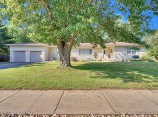 834 Brown Ct, Toms River, NJ
