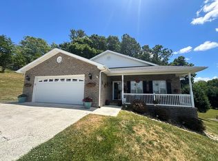 303 Fox Run Dr, Galax, VA 24333