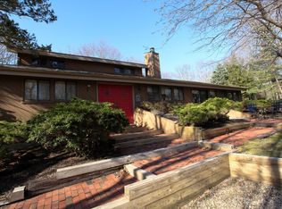 1700 Noyack Rd, Southampton, NY 11968