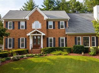 135 Sandridge Ct, Alpharetta, GA 30022