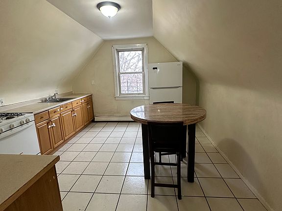 5th image of 37 W 48th St Floor 3