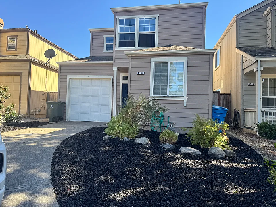 1748 Cork Tree Ln