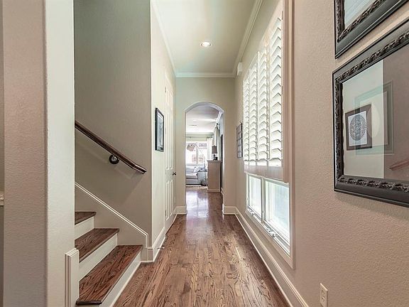 4th image of 1215 Belle Pl