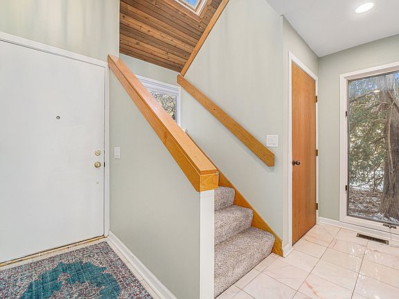 3rd image of 3715 Glazier Way
