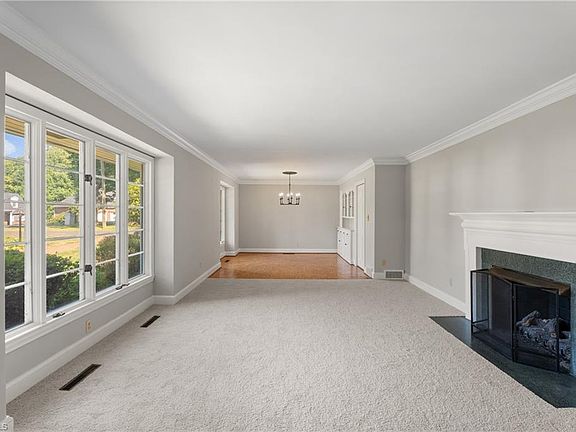 5th image of 7960 Simmons Rd