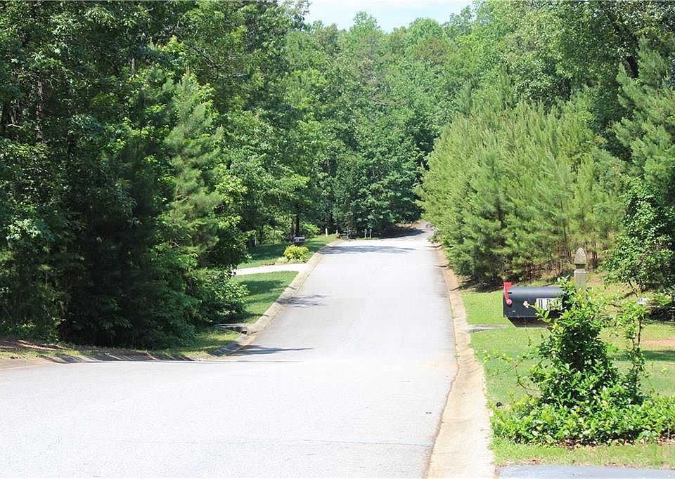 2nd image of 111 Bartram Trl