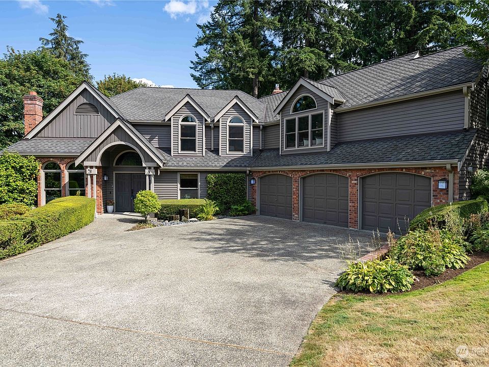 1st image of 3028 224th Avenue NE