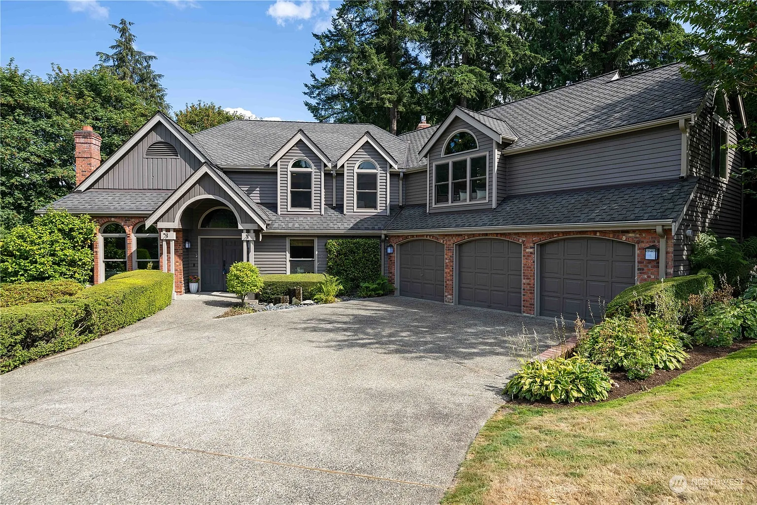 3028 224th Avenue NE photo 1