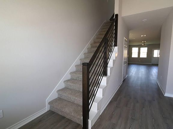 2nd image of 221 Papaya Dr