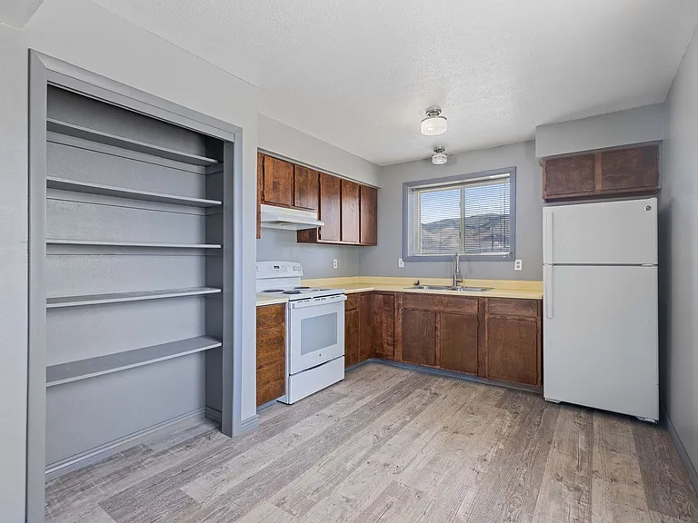 L171ER — Photo 10