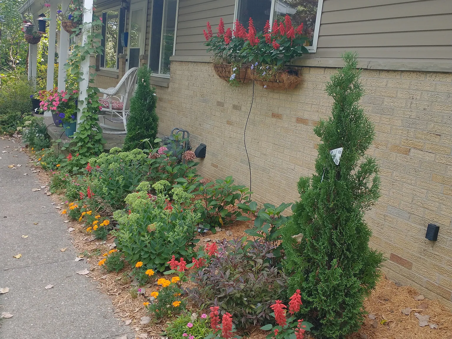 3 bed, 936 sqft, $2,700 — Photo 2
