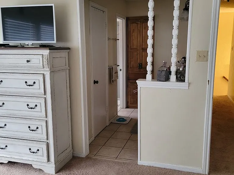 703 Skyline Dr — Photo 18