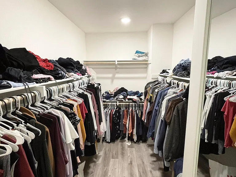 walk in closet