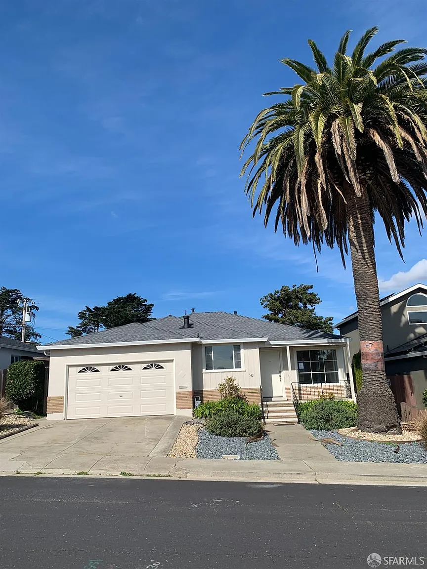 332 Rockwood Dr photo 1