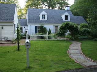 7 Maraldene Dr, North Haven, CT 06473