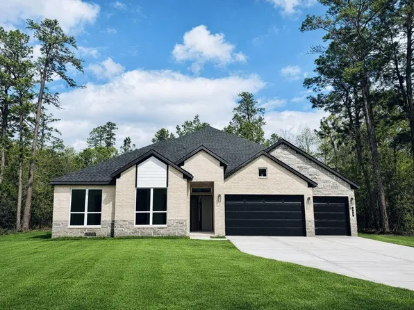 358 Louvenia Ct, Pinehurst, TX 77362