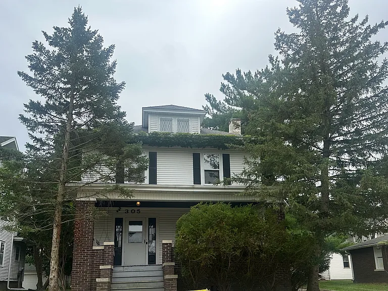 305 Phoenix Ave — Photo 1