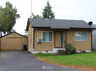 221 John St, Kelso, WA 98626