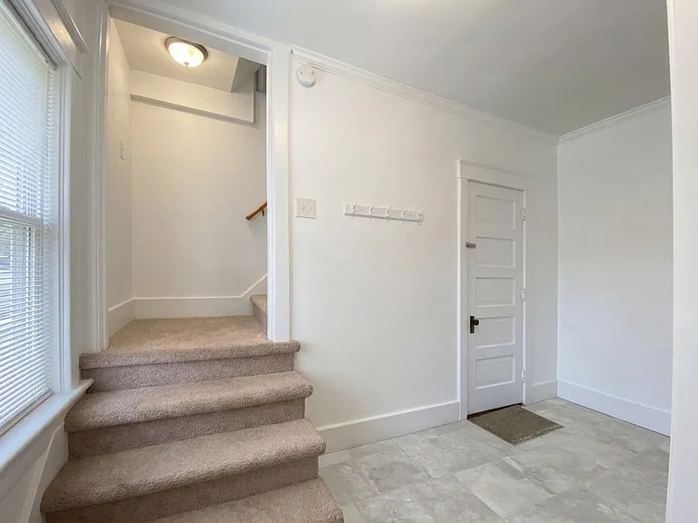 1107 W Broad St #2 — Photo 4