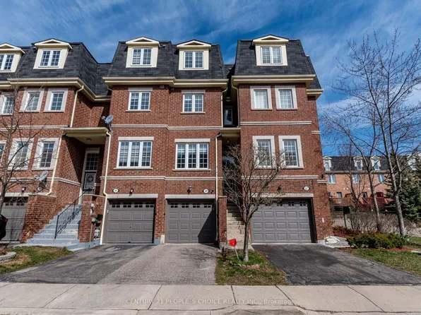 435 Hensall Cir #29, Mississauga, ON L5A 4P1