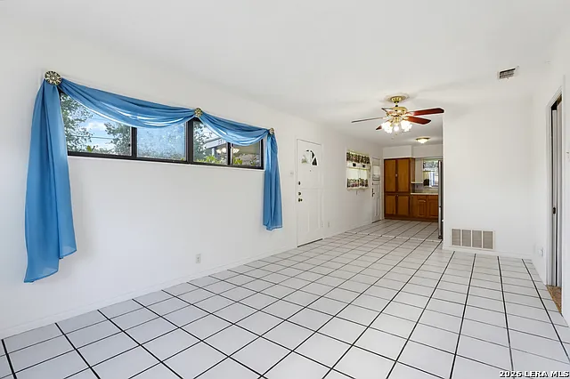 271 Wayside Dr — Photo 5
