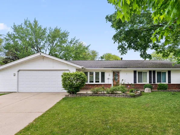 1018 Brighton Ct, Schaumburg, IL 60193