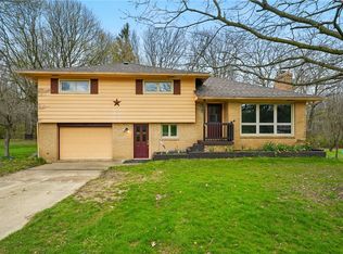 181 Fawn Ln, New Castle, PA