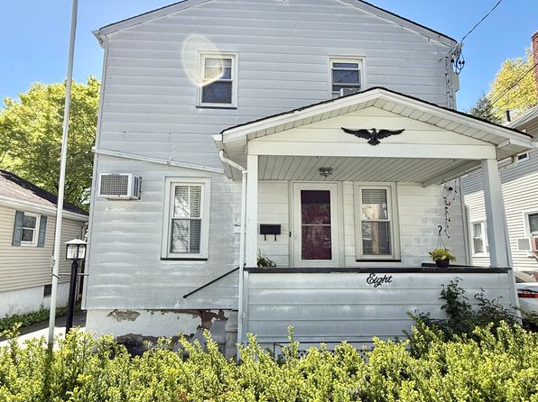 8 8th Ave #2