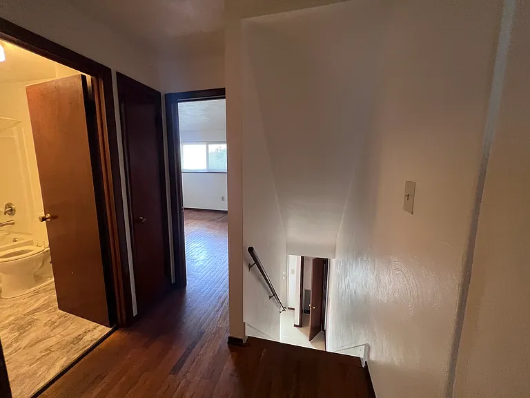 220 Orchard Hill Dr #B — Photo 17