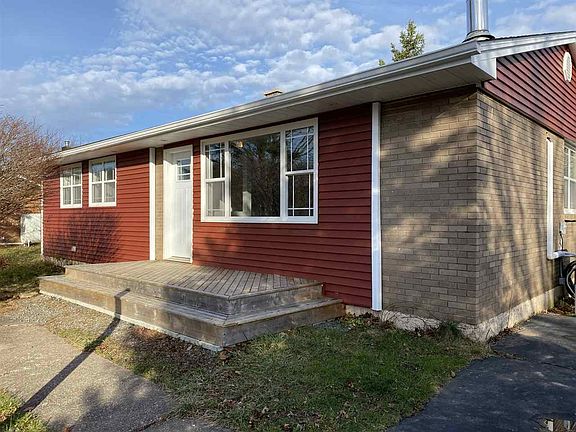 2nd image of 61 Attwood Cres