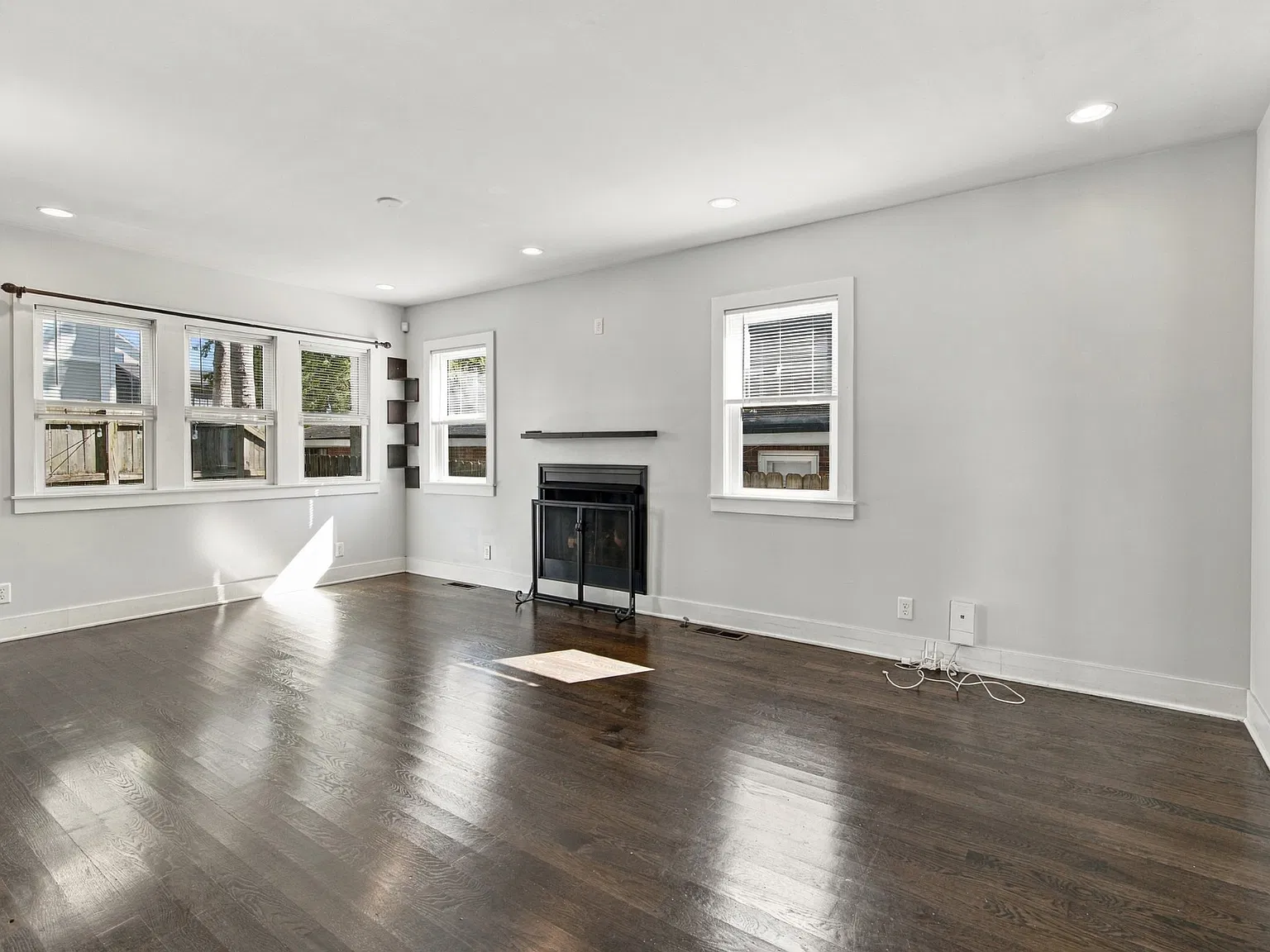 4 bed, 2.5 bath, 1790 sqft, $3,400 — Photo 4
