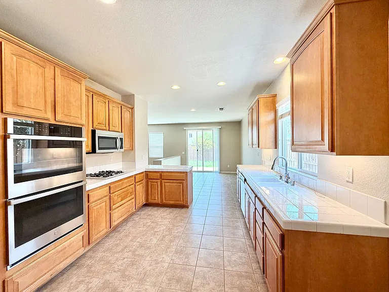 36367 Sicily Ln — Photo 15