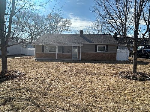 1st image of 245 Robinson Dr