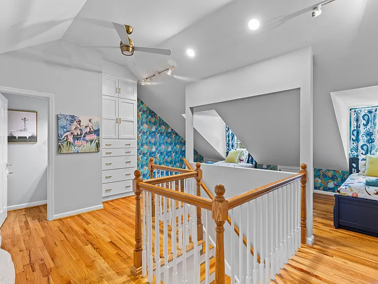 146 Broad St #B — Photo 32