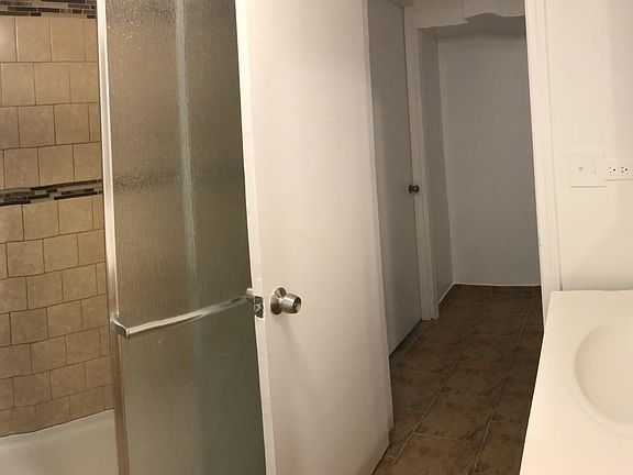 5th image of 2309 N Sawyer Ave