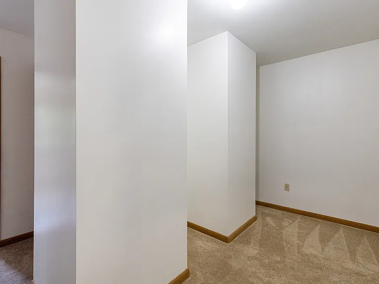 250 Grey Birch Dr — Photo 14