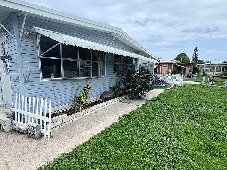 2505 E Bay Dr #54 — Photo 5