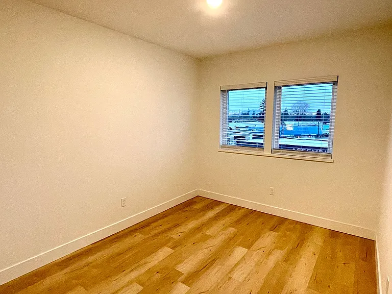 4415 SE 61st Ave — Photo 7