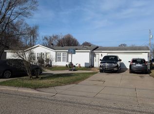 340 N Jefferson St, Zeeland, MI 49464