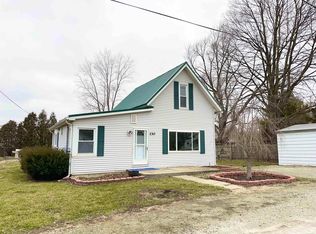 130 N 1st St, Urbana, IN 46990