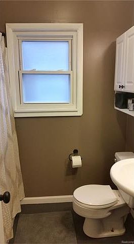 1st image of 28860 Townley Ave