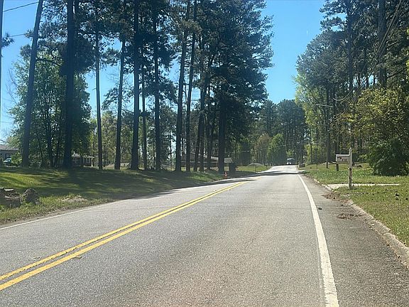 5th image of 4143 Moore Rd