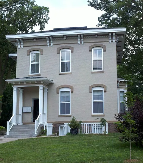 2 bed, 900 sqft, $750 — Photo 2