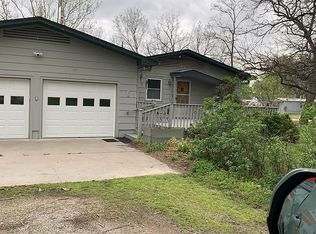 302 N Dane Rd, Williamsburg, KS 66095