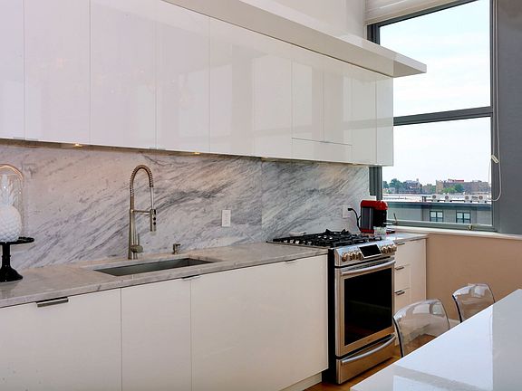 3rd image of 50 Dey St APT 528